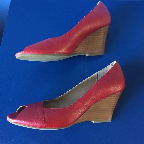 Brand new Miz Mooz red wedge heels. - Picture 8 of 13